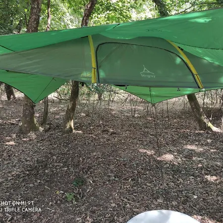 Luxusní stan Le Tent'suspendu